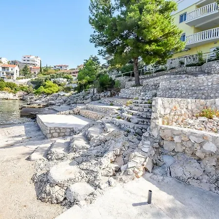 Διαμέρισμα Maja *