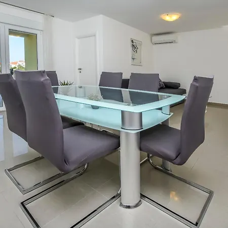Apartment Maja Razanj
