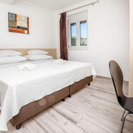 Apartment Maja *