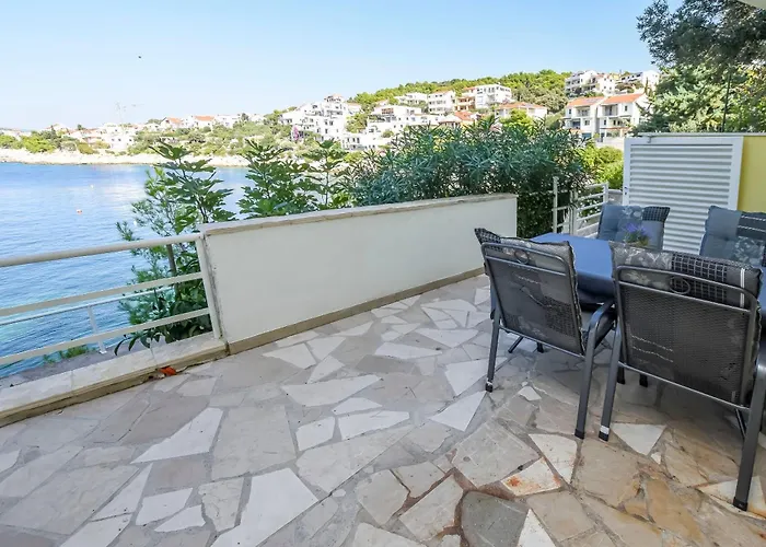 Apartment Maja Razanj